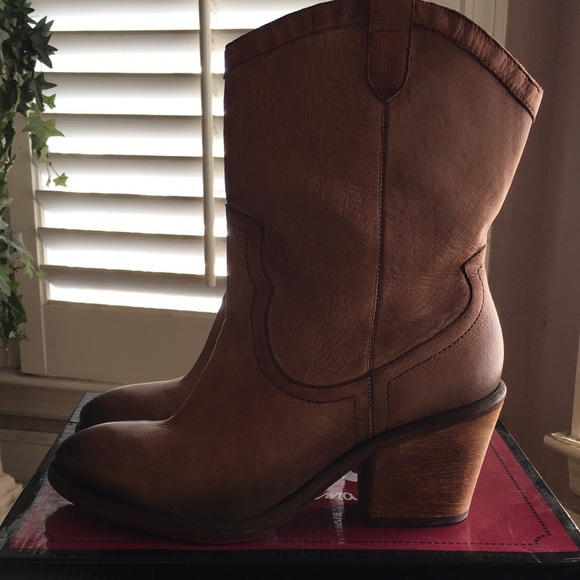 NWOB Sam Edelman Nile Boots - Picture 4 of 9